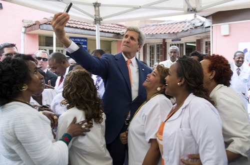 جۆن كێری حەزی بە وێنەی سێلیفیە !